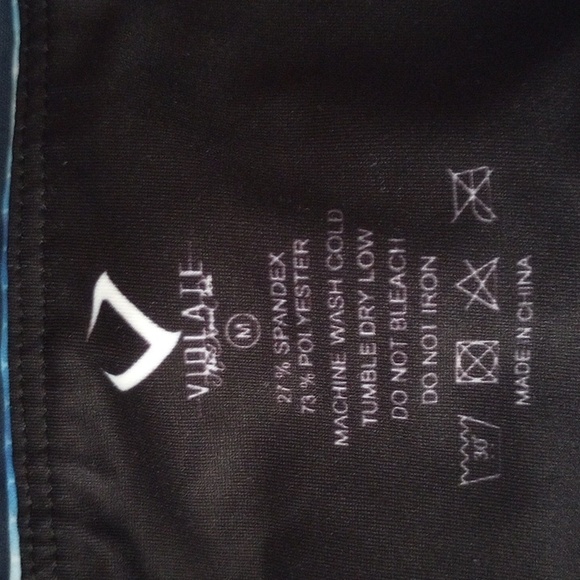 Violate the dress code leggings - Picture 3 of 5